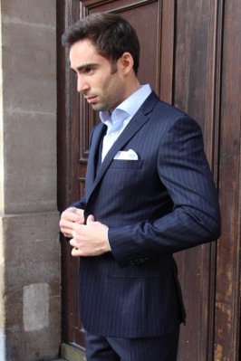 costume bleu rayures tennis